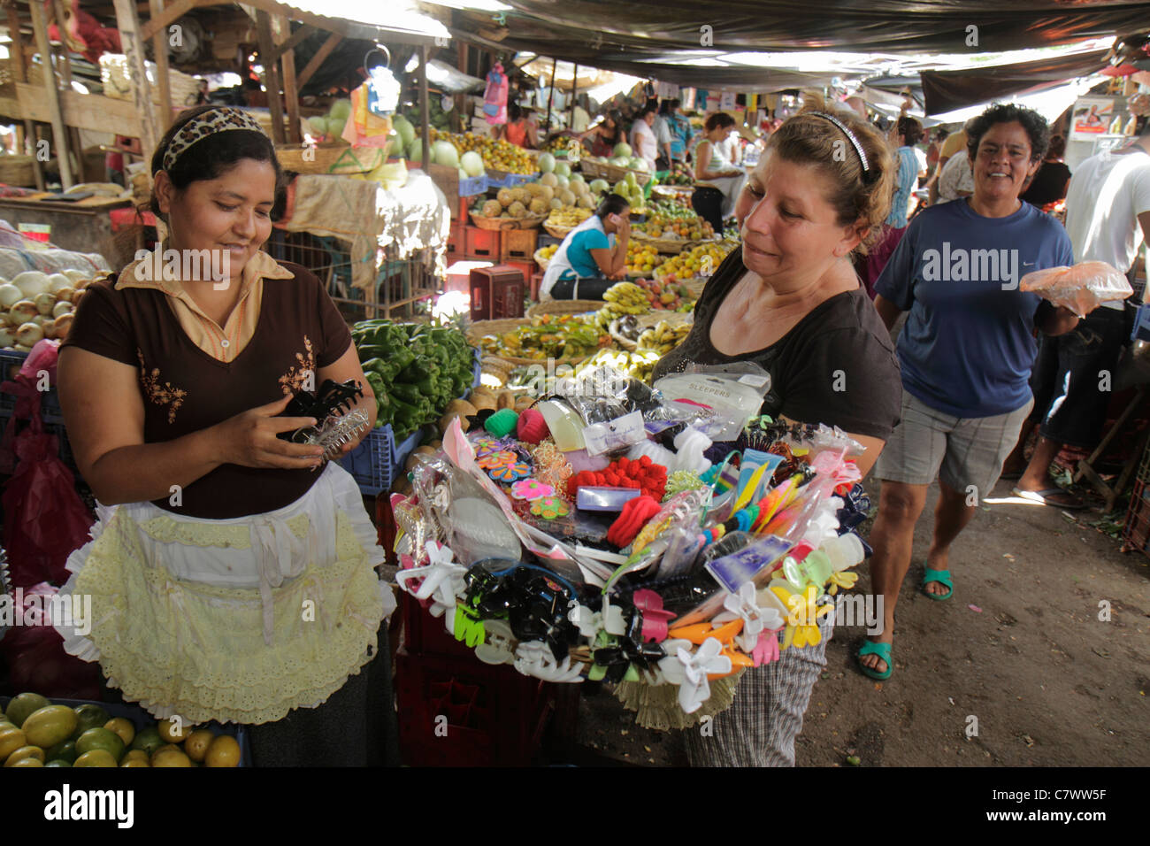 Managua Nicaragua Mercado Roberto Huembes market shopping marketplace Stock Photo 39291883 Alamy