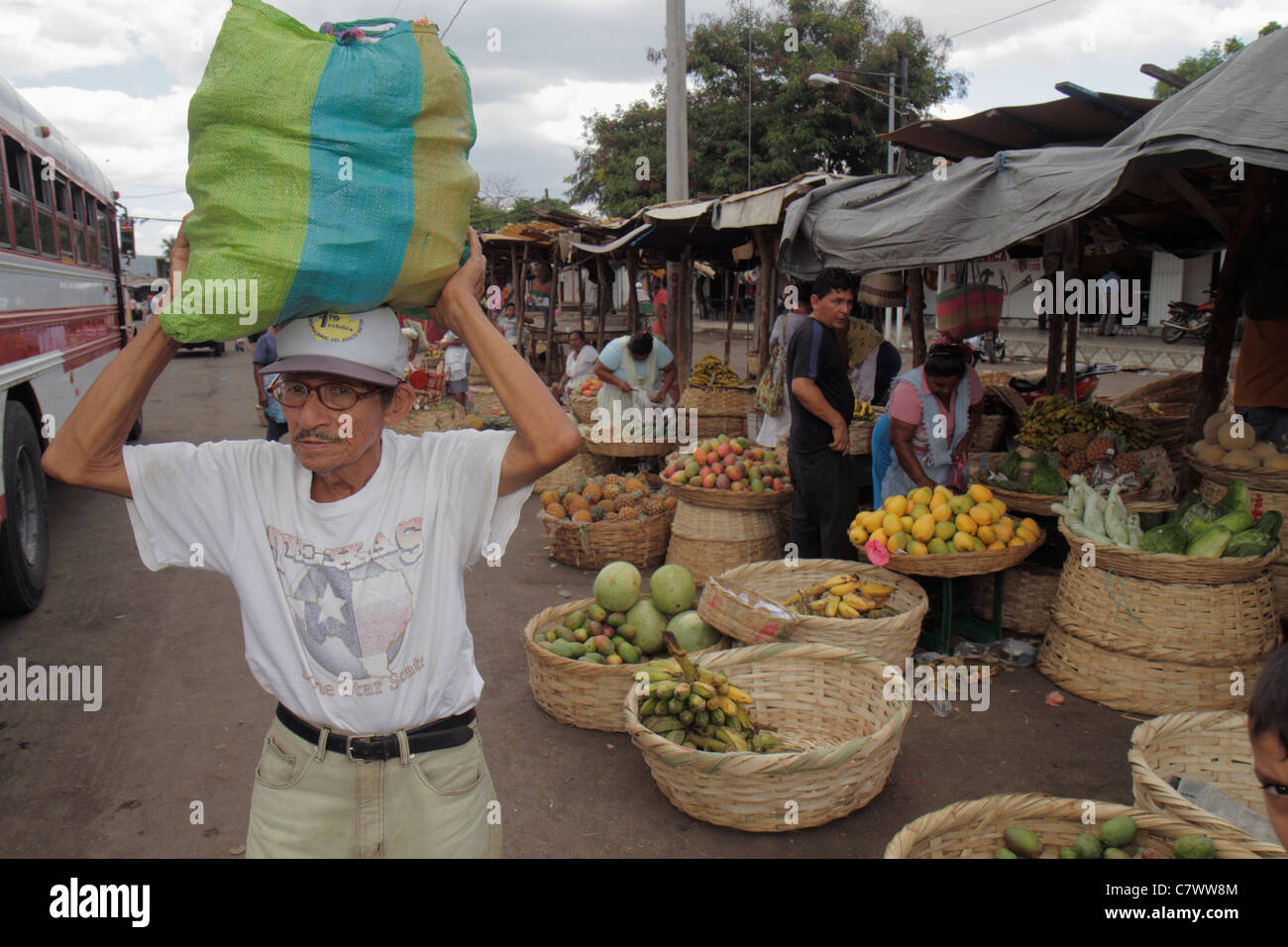 Managua Nicaragua Mercado Roberto Huembes market marketplace shopping Stock Photo 39291972 Alamy