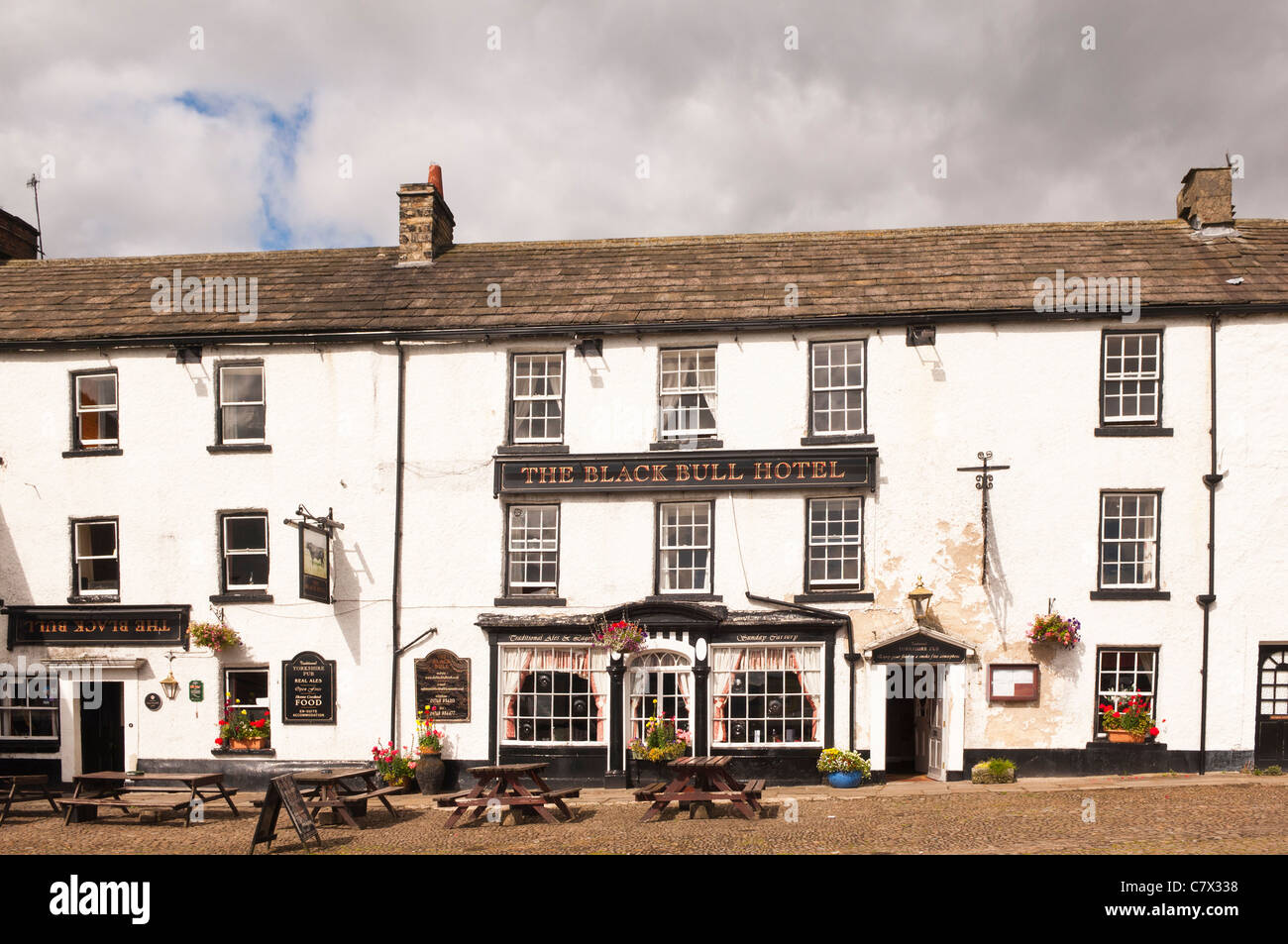 The Black Bull Hotel in the village of Reeth in Swaledale in North Yorkshire , England , Britain , Uk Stock Photo