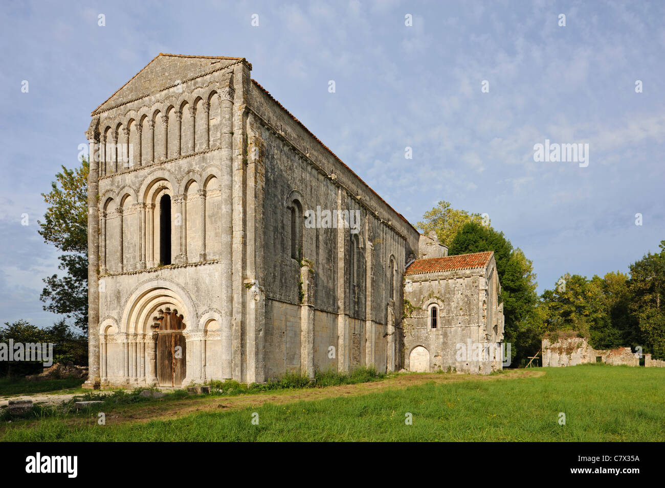 Abbaye Notre Dame de l'Assomption de Châtre, Saint-Brice, Charente, France Stock Photo
