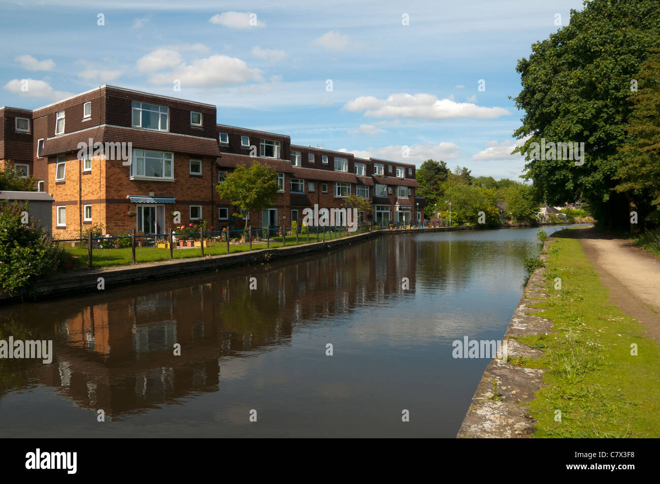 Stanmore House, sheltered housing by the side of the Ashton Canal