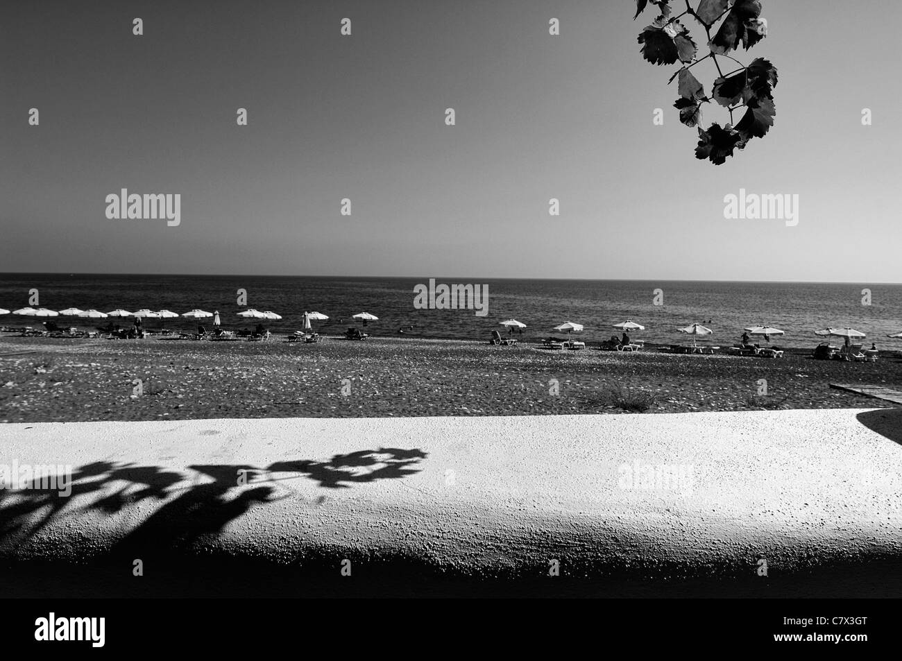 Black and white beach scenes Black and White Stock Photos & Images - Alamy