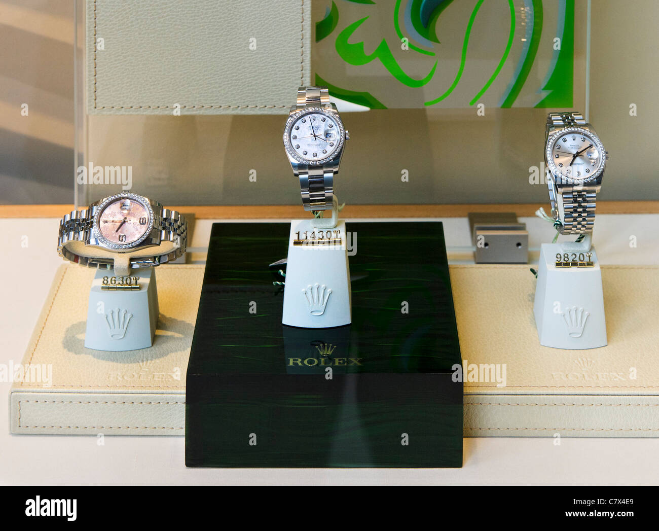 Rolex hi res stock photography and images Alamy