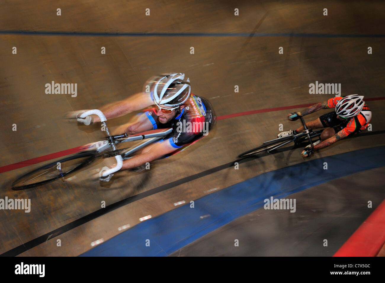 Velodrome track racing Stock Photo Alamy