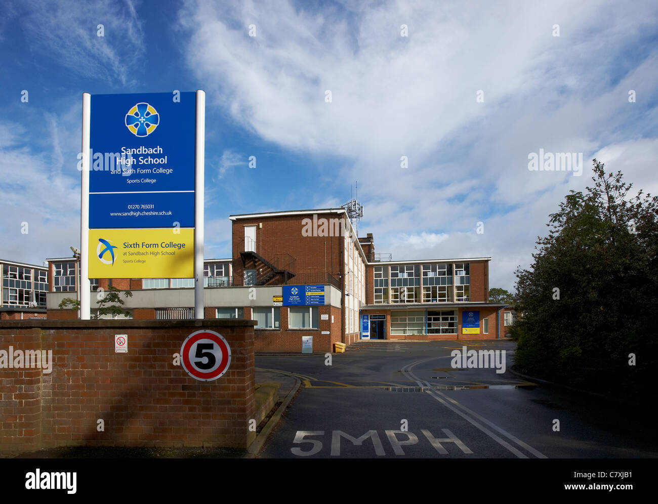 Entrance to Sandbach High School and Sixth Form College Sports College Stock Photo