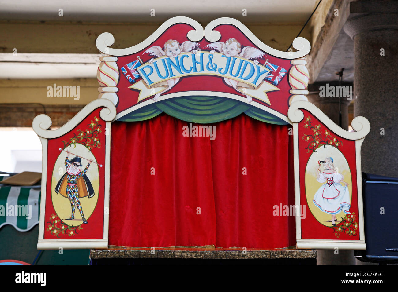 Punch and judy covent garden puppet hires stock photography and images