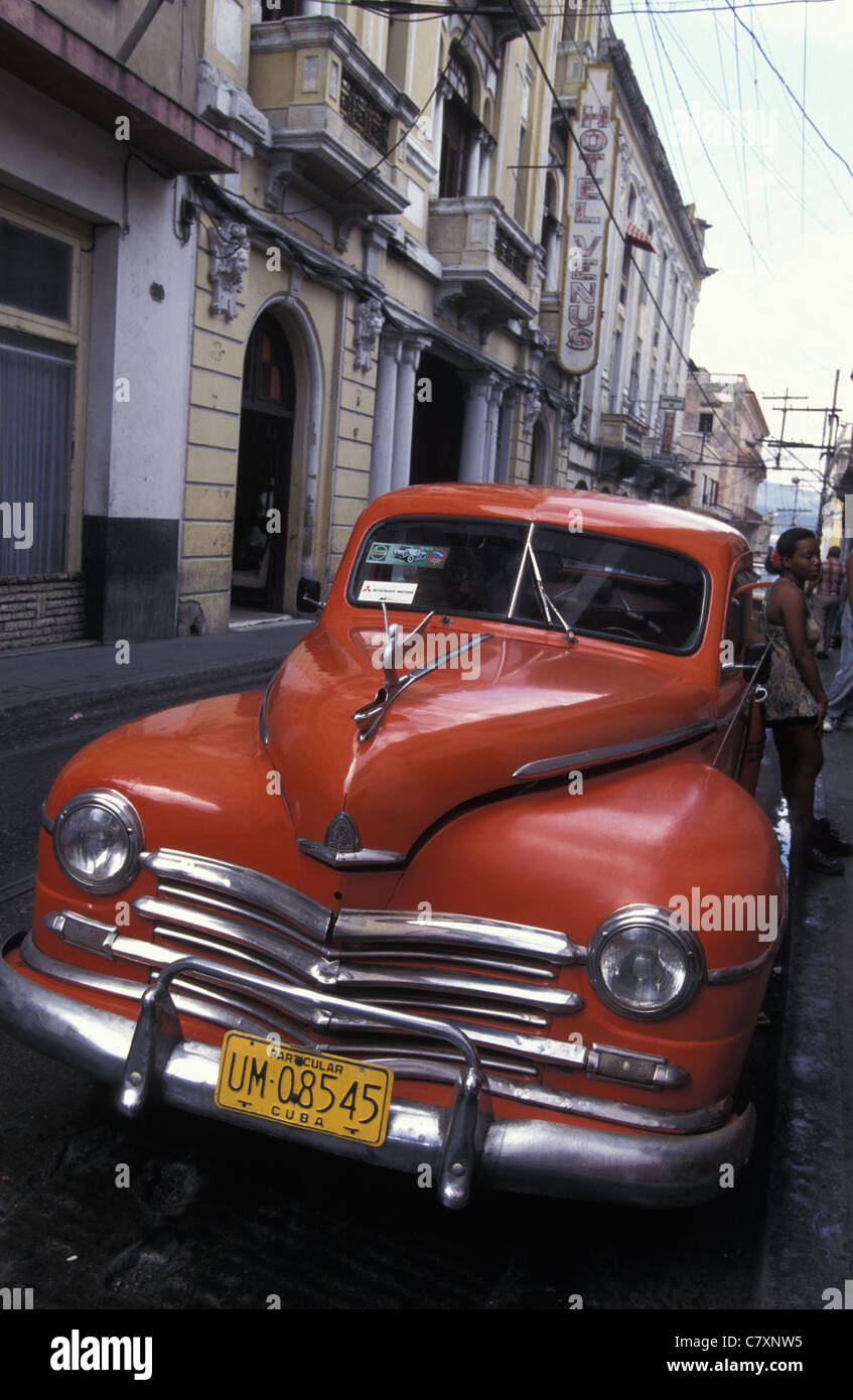 Santiago de cuba classic cars hires stock photography and images Alamy