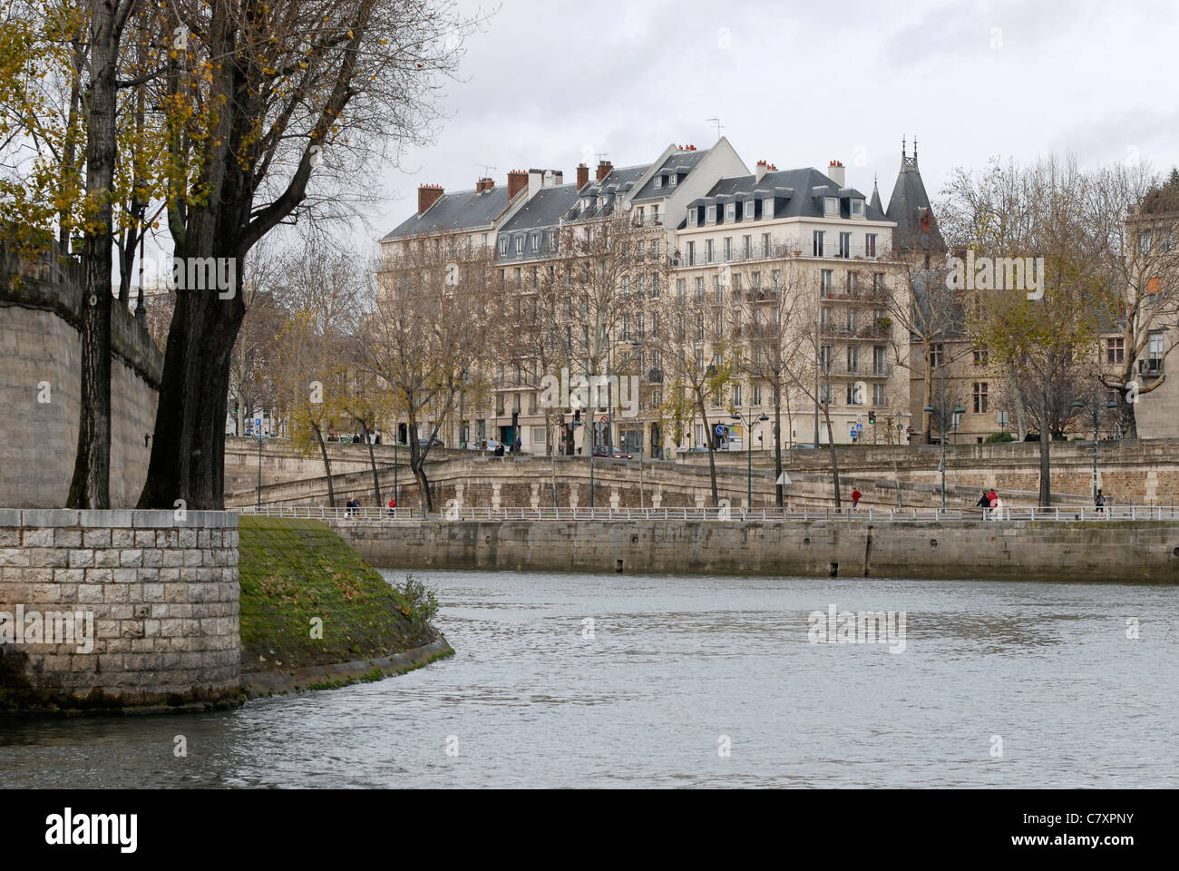 Berges de Seine Rive droite, Voie Georges Pompidou, Paris. Stock Photo