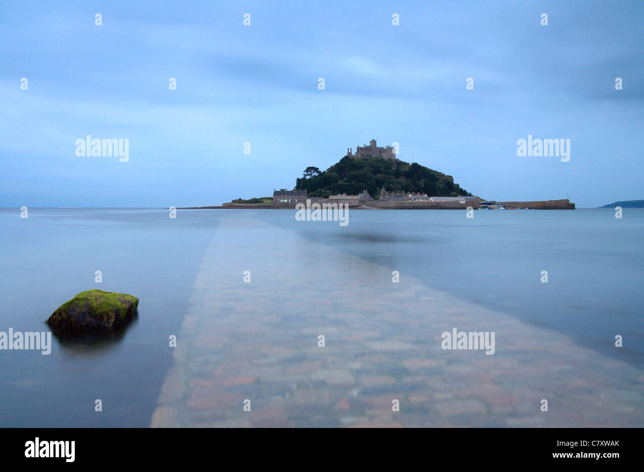 Causeway, looking out across the sea to 'St Michaels Mount' Marazion Cornwall Stock Photo