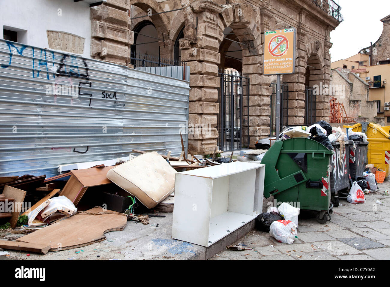Garbage bins palermo hires stock photography and images Alamy