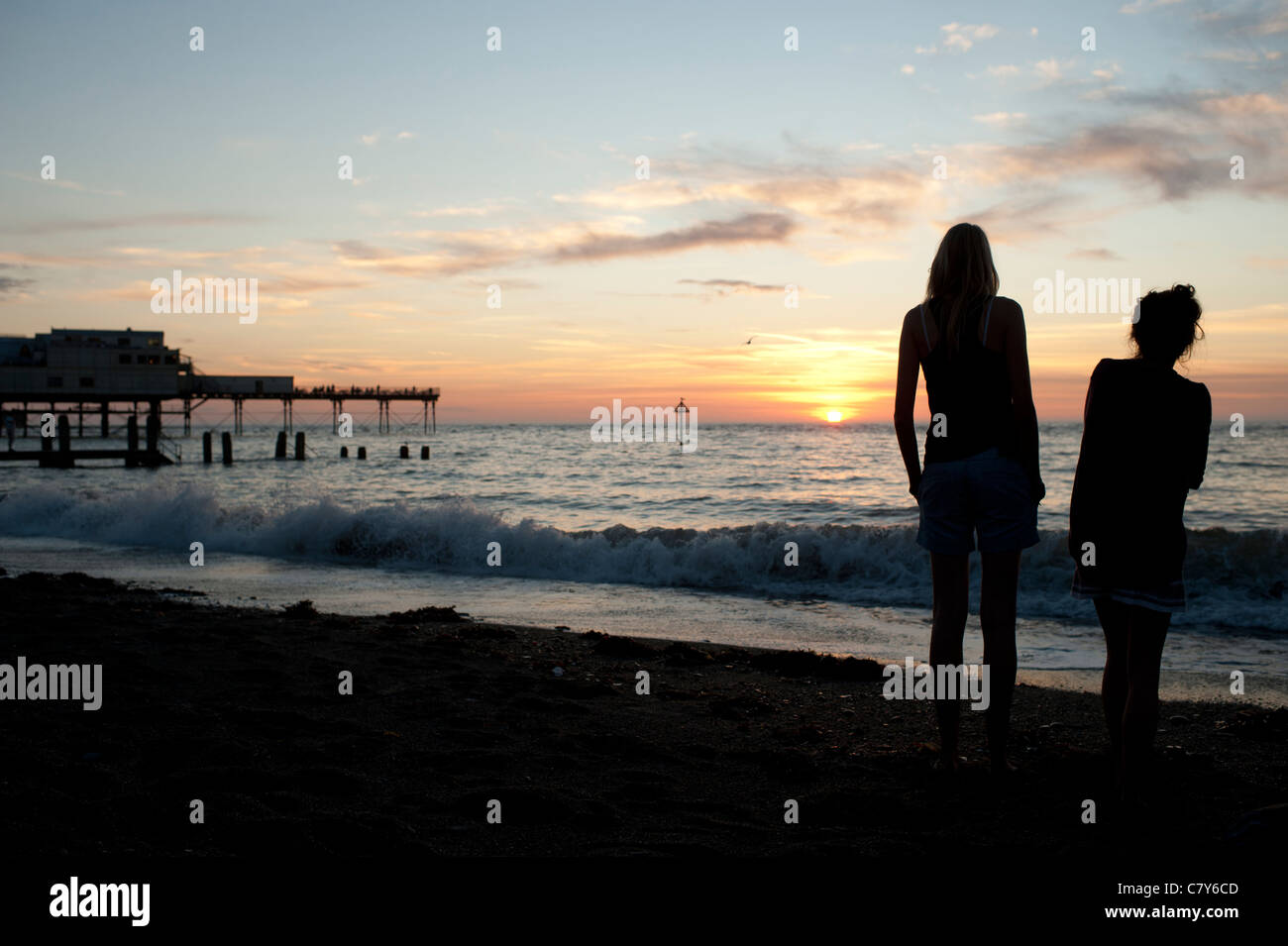 Watching sunset uk hi-res stock photography and images - Alamy