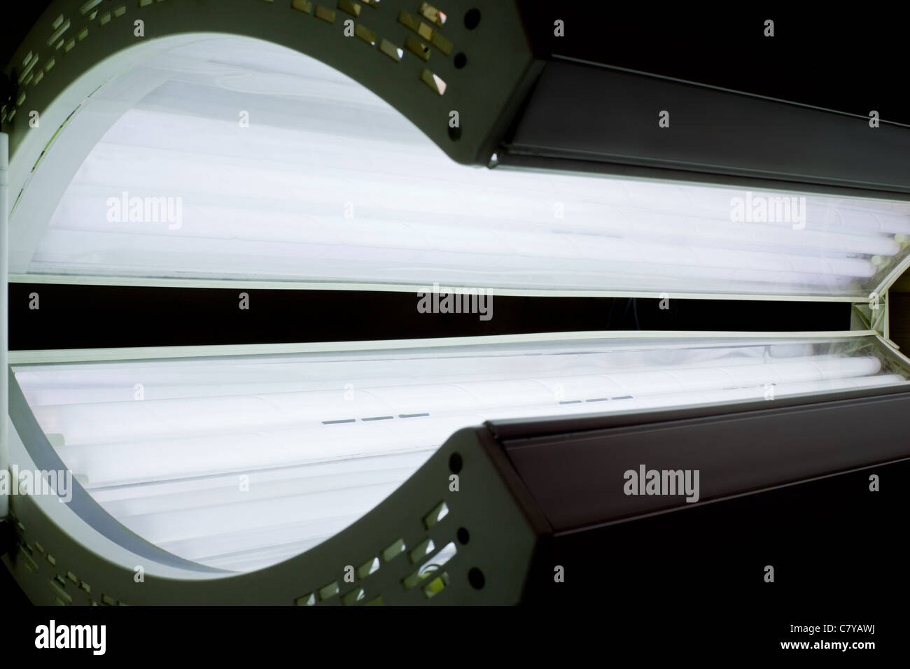 Tanning bed lamps hires stock photography and images Alamy