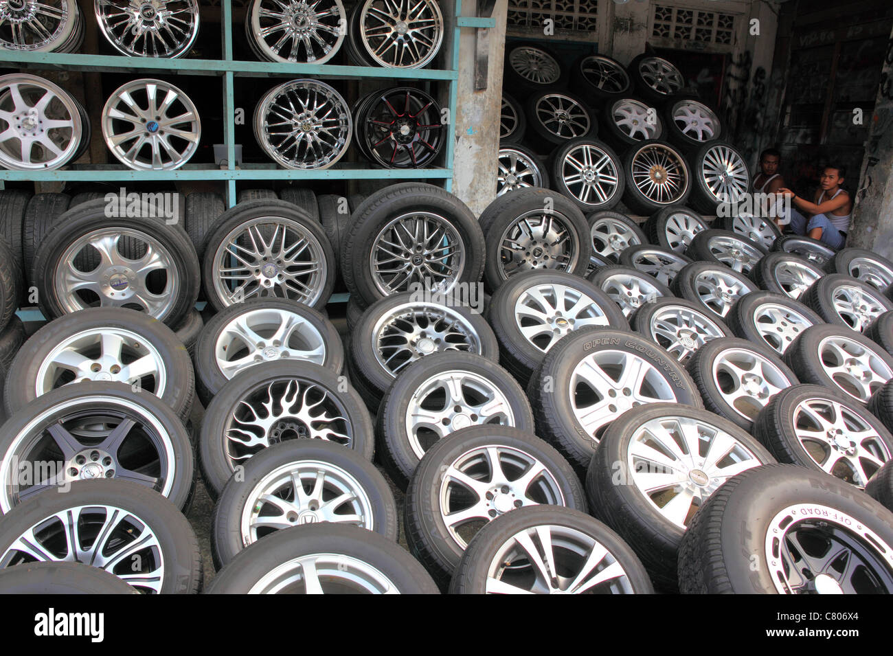 Car tires indonesia hires stock photography and images Alamy