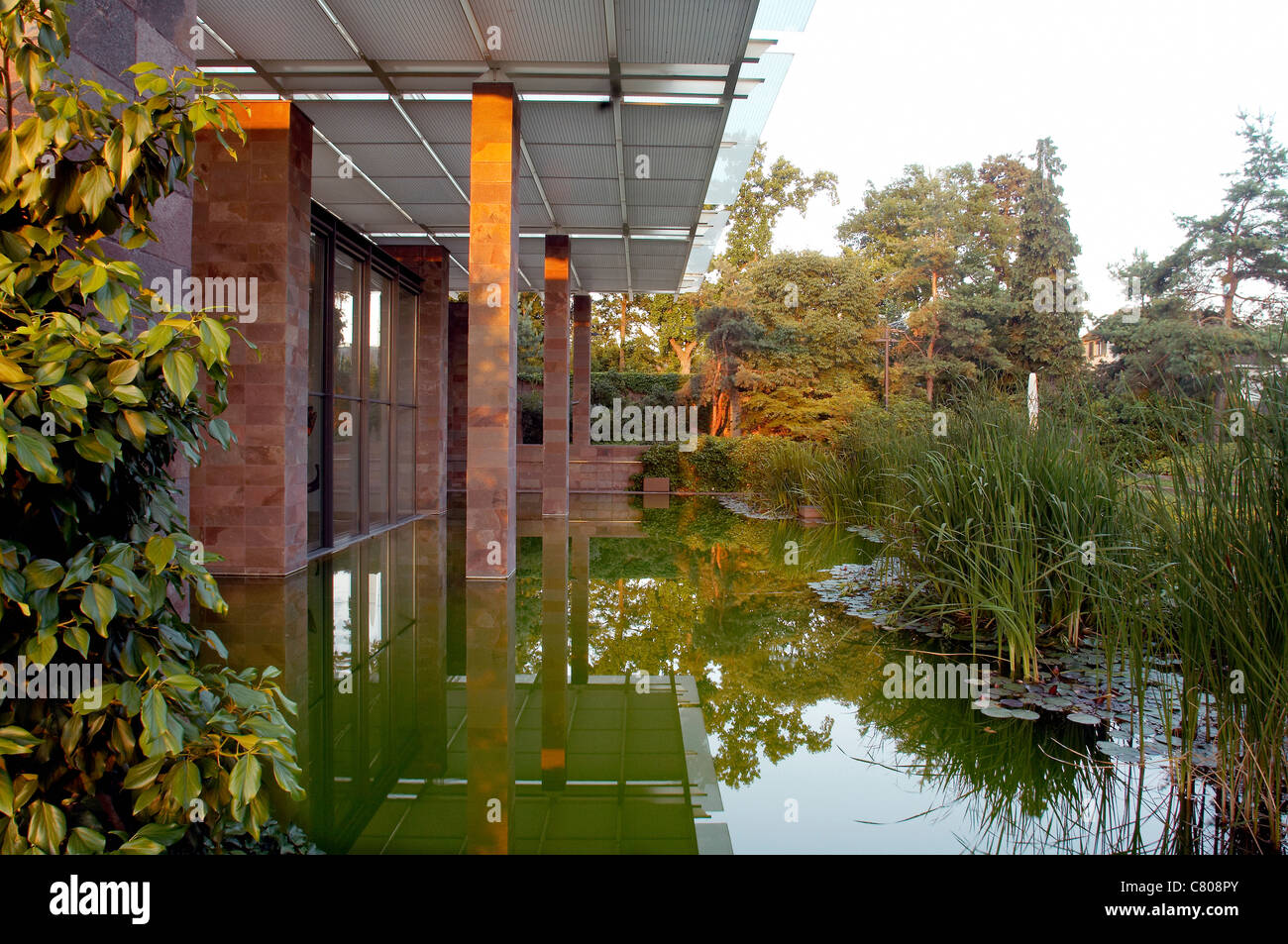 Switzerland, Basel, Beyeler foundation, architecture by Renzo Piano Stock  Photo - Alamy