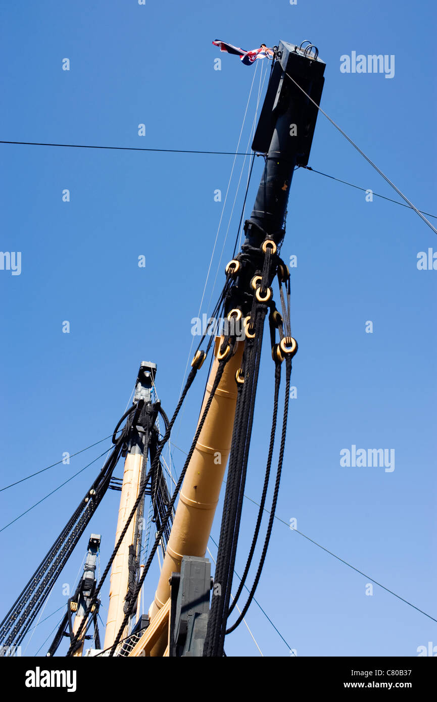 nelsons flagship victory undergoing restoration with the main masts and