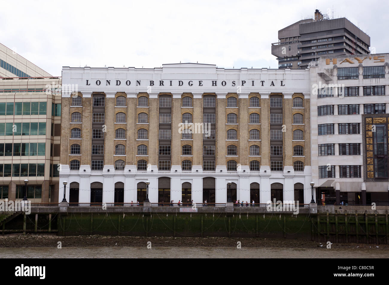 London Bridge Hospital Stock Photo Alamy