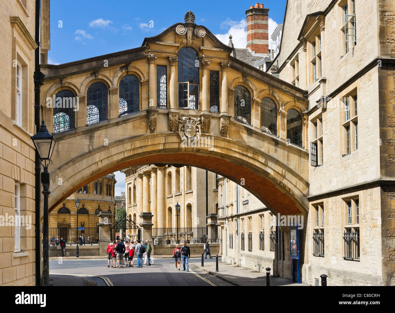 Oxford University. The Hertford Bridge (commonly 'The Bridge of Sighs') on New College Lane, Oxford, Oxfordshire, England, UK Stock Photo