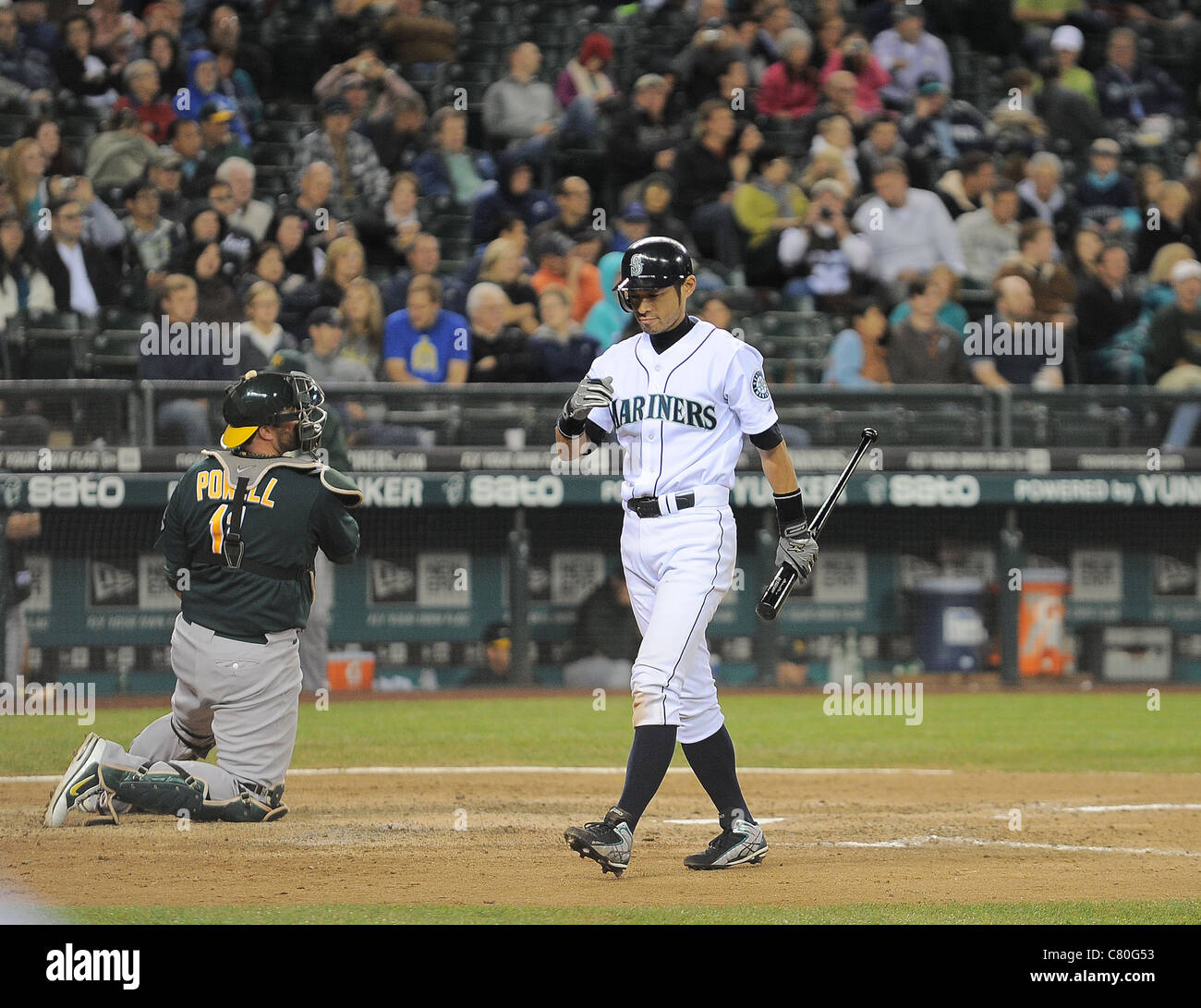 Ichiro Suzuki (Mariners) performs during the game against the Oakland