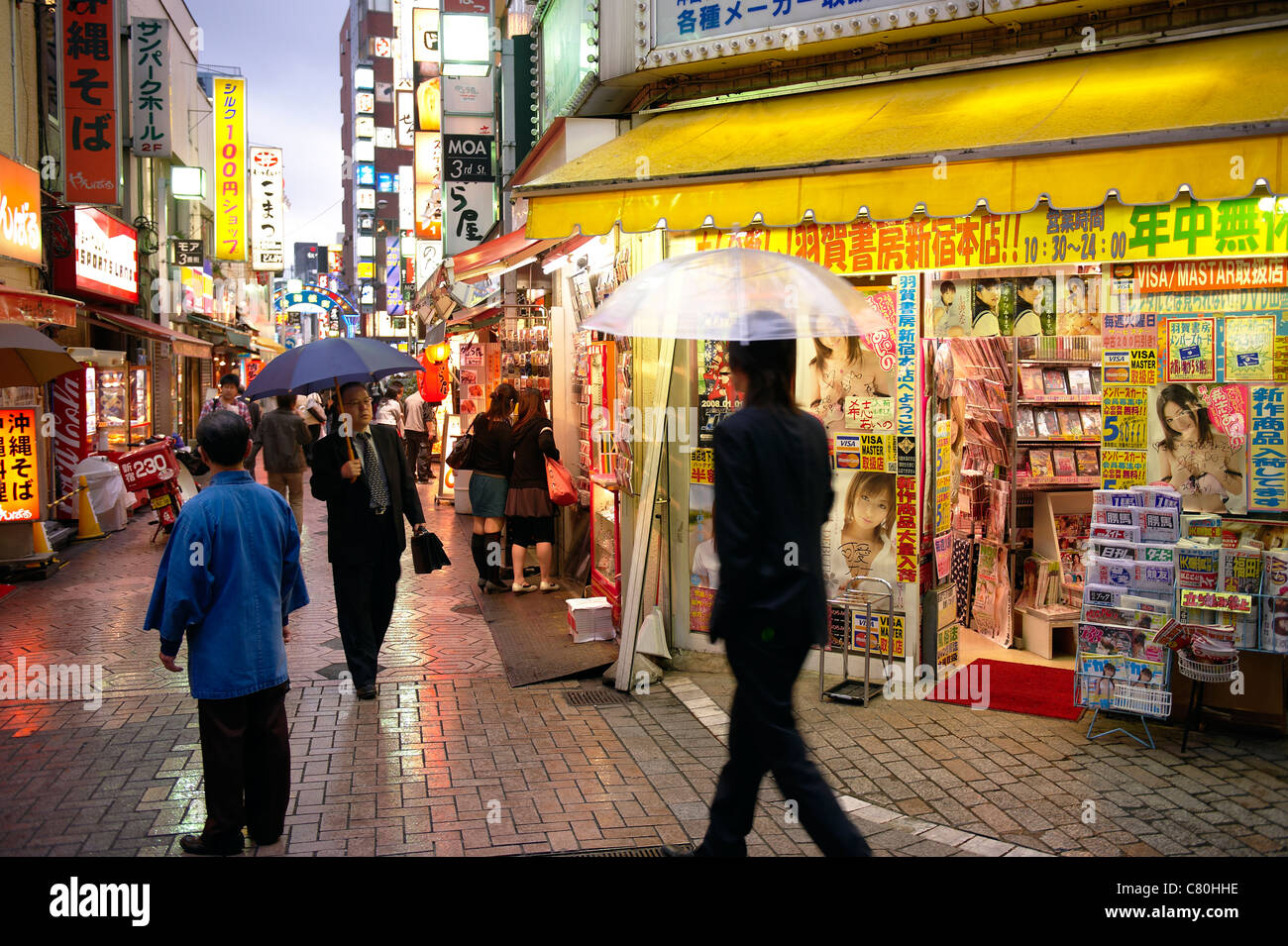 Japan, Tokyo, view of street in Shinjuku Stock Photo