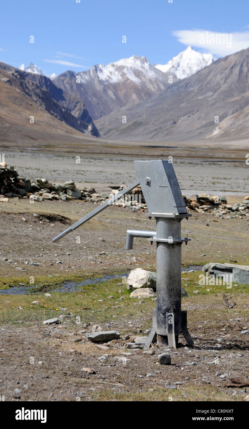 A government supplied water pump gives villagers access to safe ground water. Rangdom, Rangdum, Zanskar  Ladakh, India Stock Photo