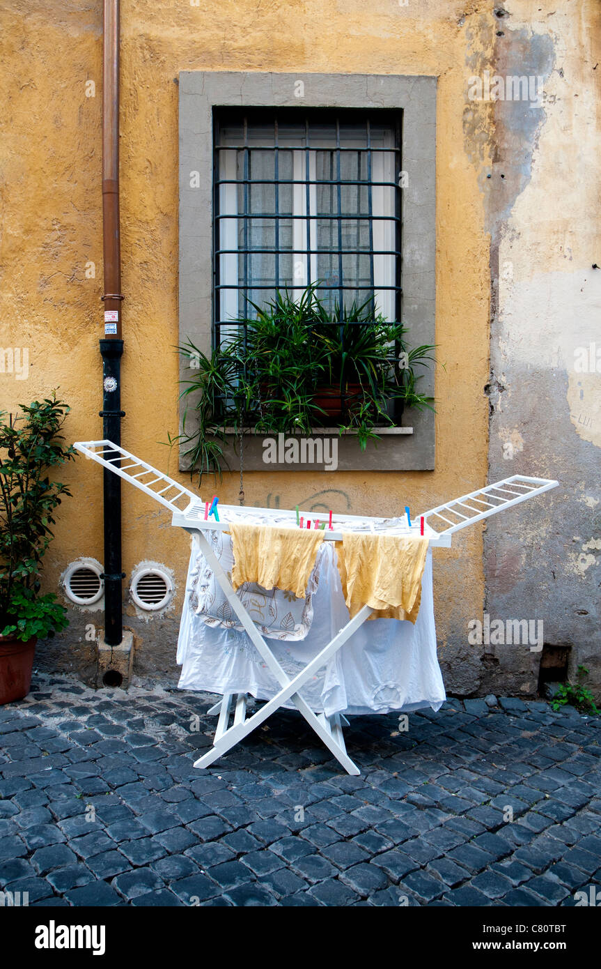Laundry drying in Vicolo del Cedro, Rome Italy Stock Photo