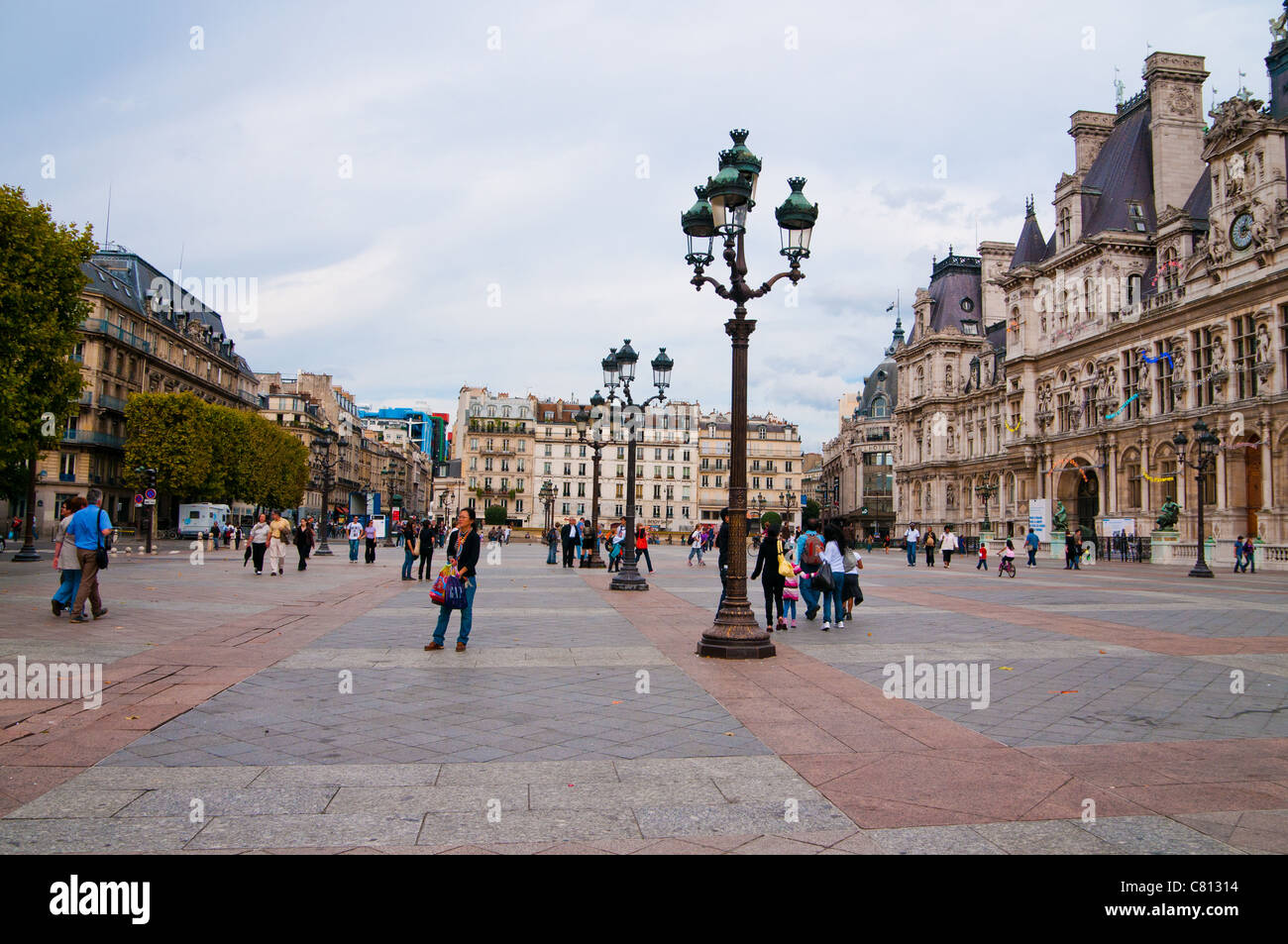 Paris city hall plaza hi-res stock photography and images - Alamy