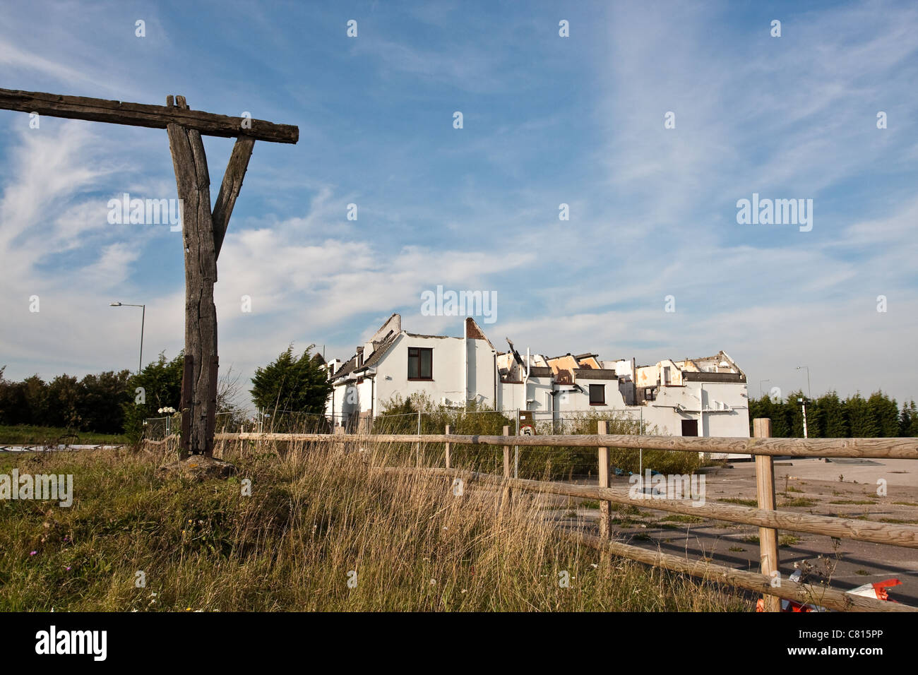 Building destroyed by fire at Caxton Gibbet, Cambridgeshire Stock Photo