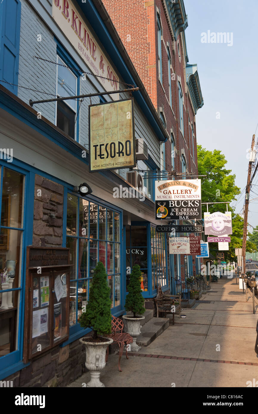 Sidewalk And Store Fronts In Lambertville New Jersey Stock Photo Alamy Sidewalk And Store Fronts In Lambertville New Jersey Stock Photo Alamy