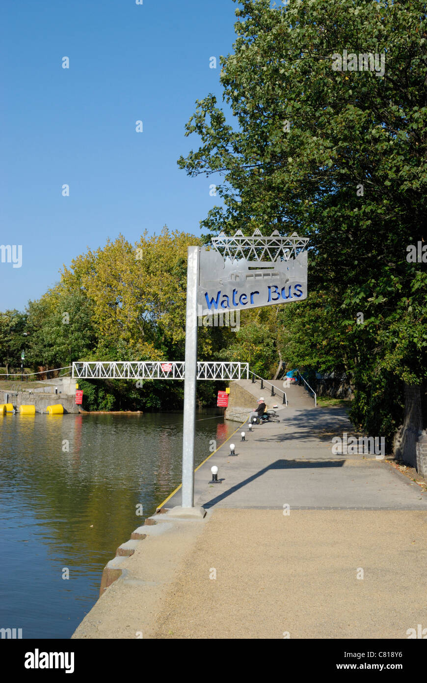 The Lea Valley Walk at Hackney Wick, London, England Stock Photo Alamy