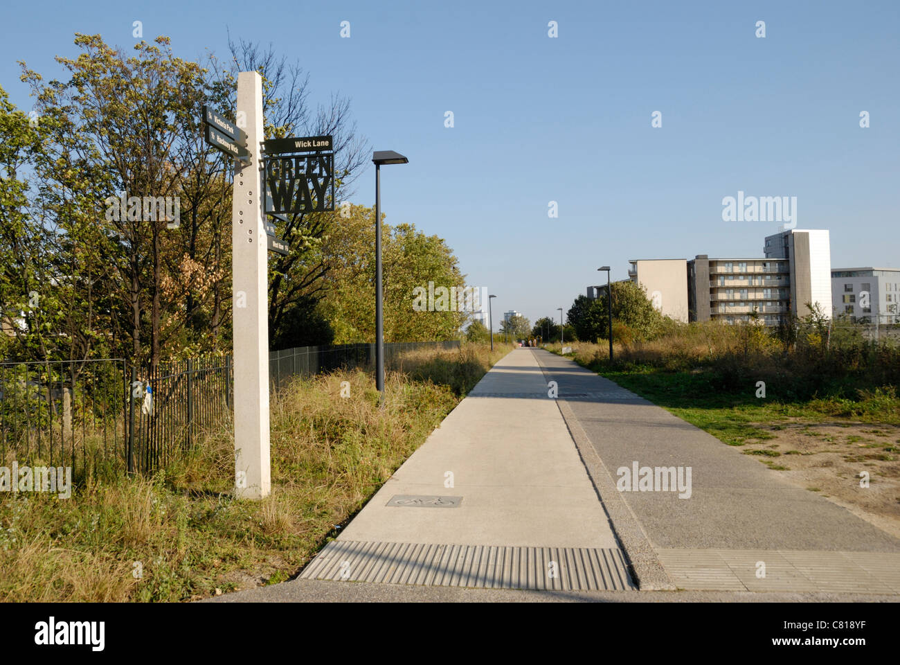 Greenway footpath and cycleway, Hackney Wick, London, England Stock Photo