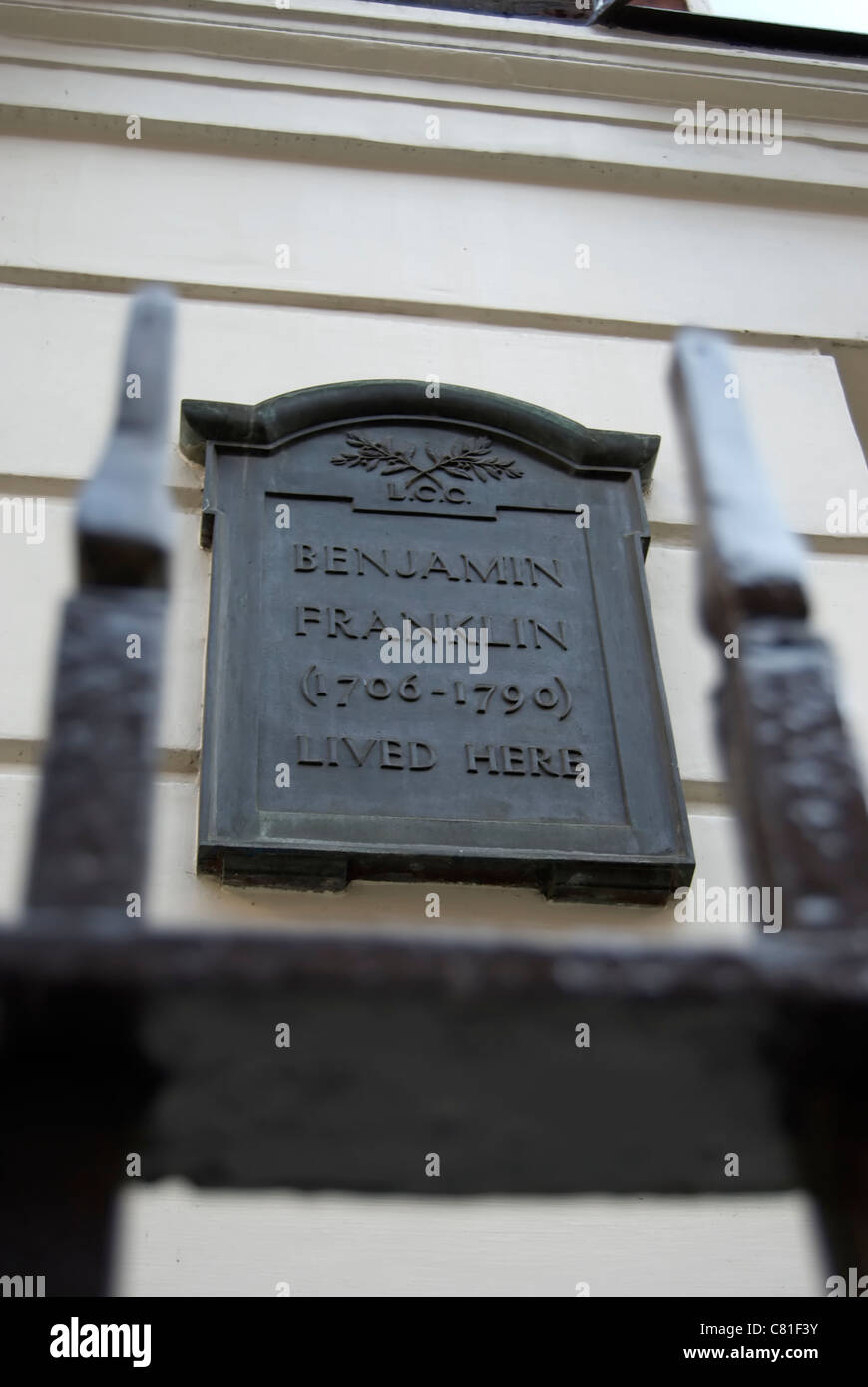 wall plaque marking a london home of american statesman benjamin franklin, craven street, london, england Stock Photo