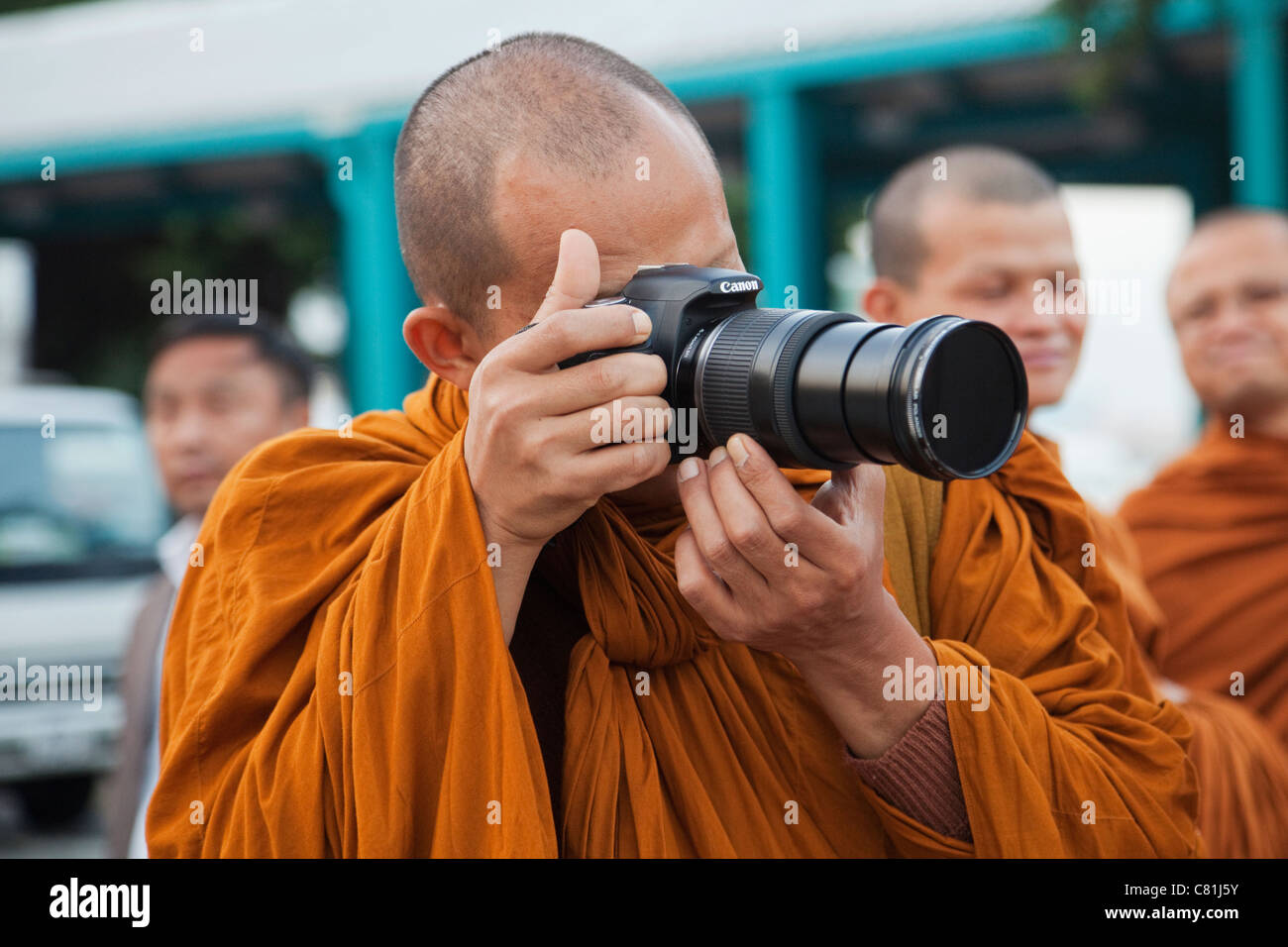 Thailand Bangkok Monk Taking Photos Stock Photo Alamy