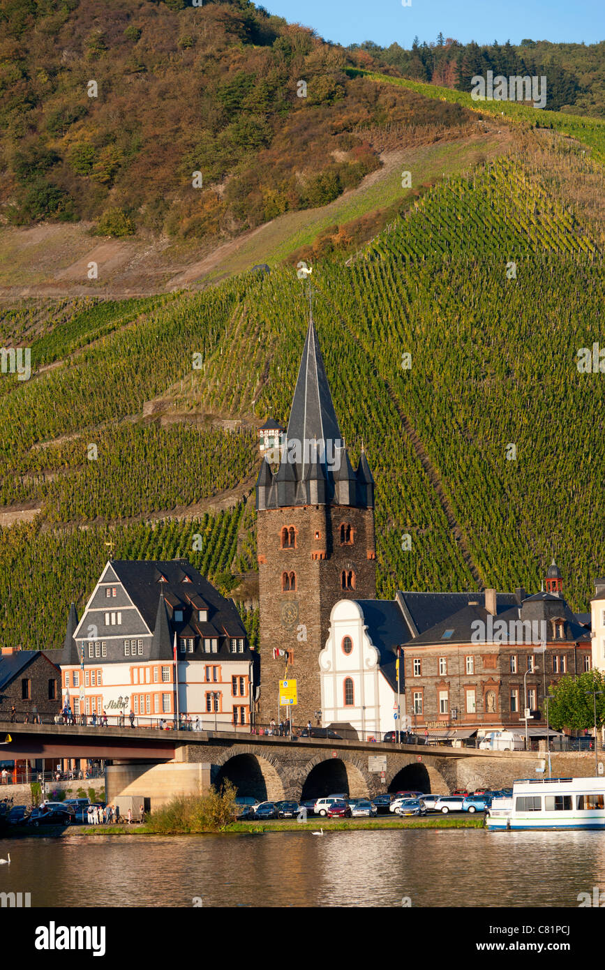 Afternoon view of Bernkastel-Kues village on River Mosel in Mosel valley in Germany Stock Photo