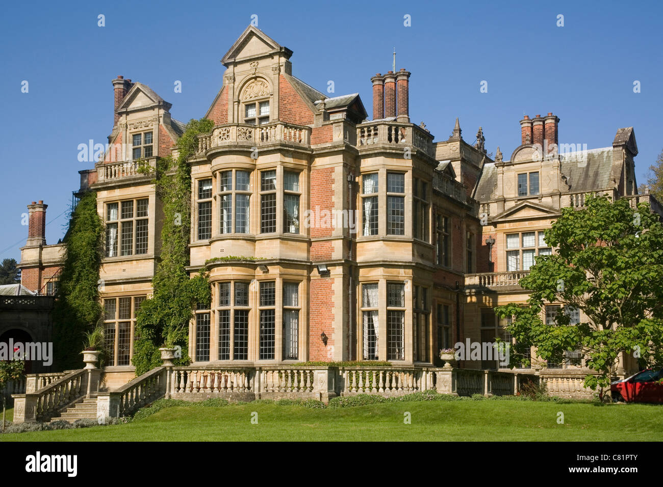 England Oxfordshire, Nettlebed, Joyce Grove, former home of Ian Fleming