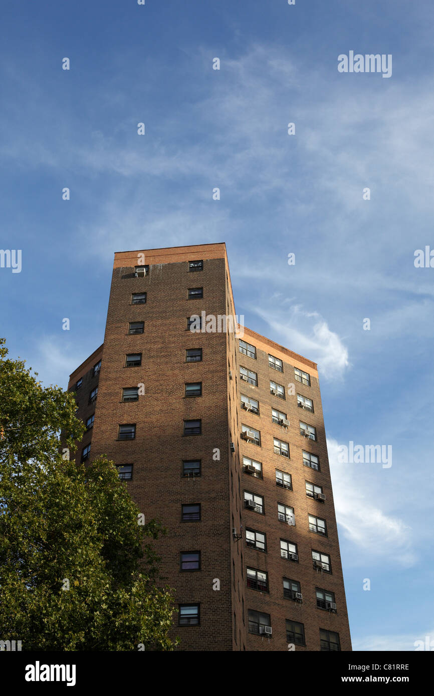 New york city housing projects hi-res stock photography and images - Alamy