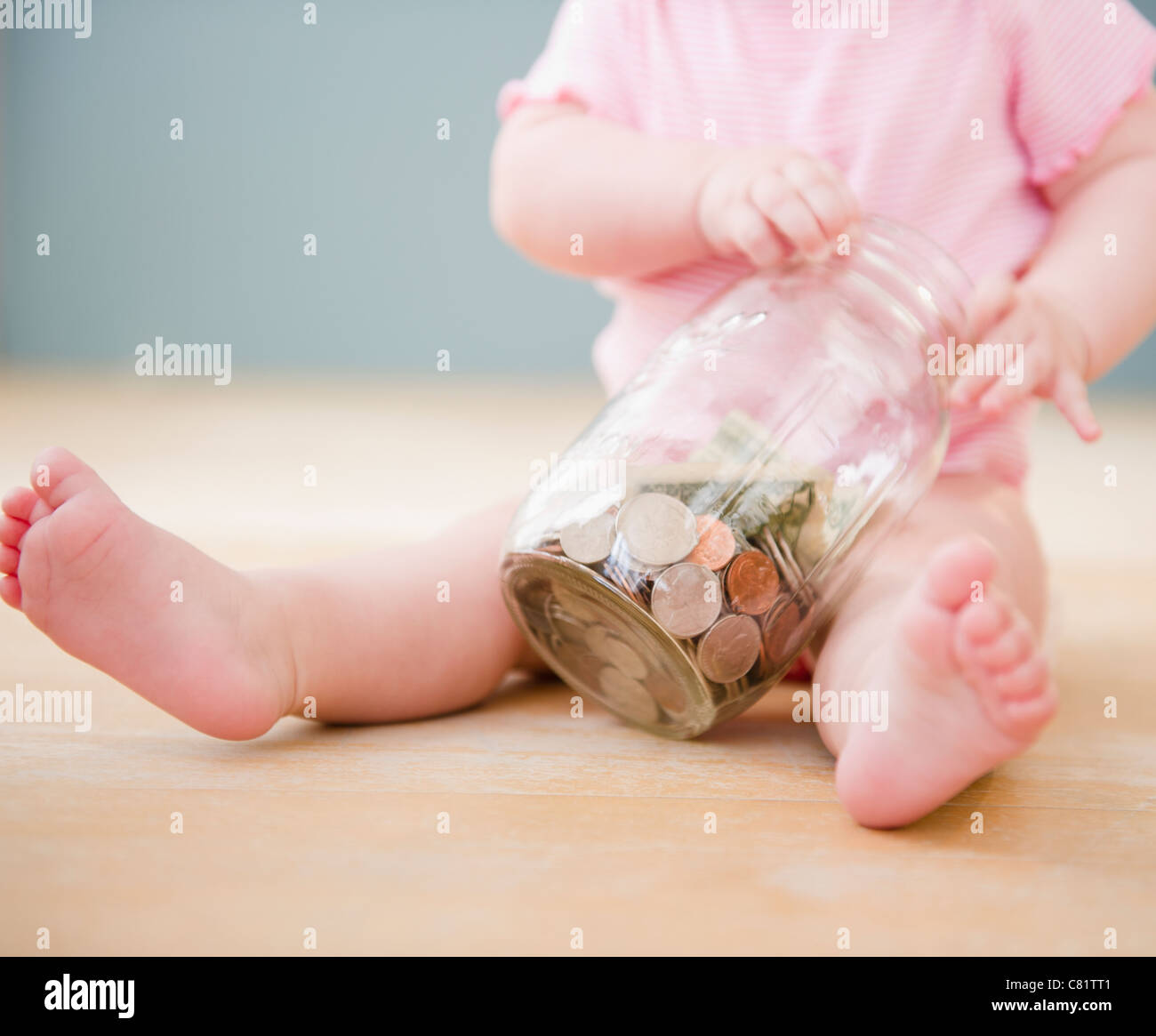 Baby with money : 32 718 images, photos de stock, objets 3D et