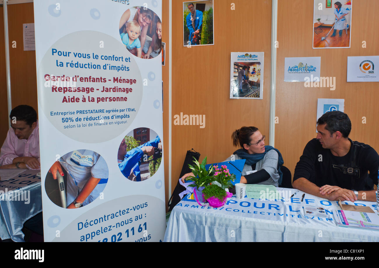 Applying for jobs france hires stock photography and images Alamy