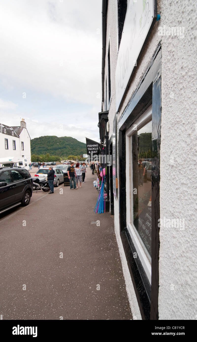 The shops at Inverary in Scotland Stock Photo - Alamy