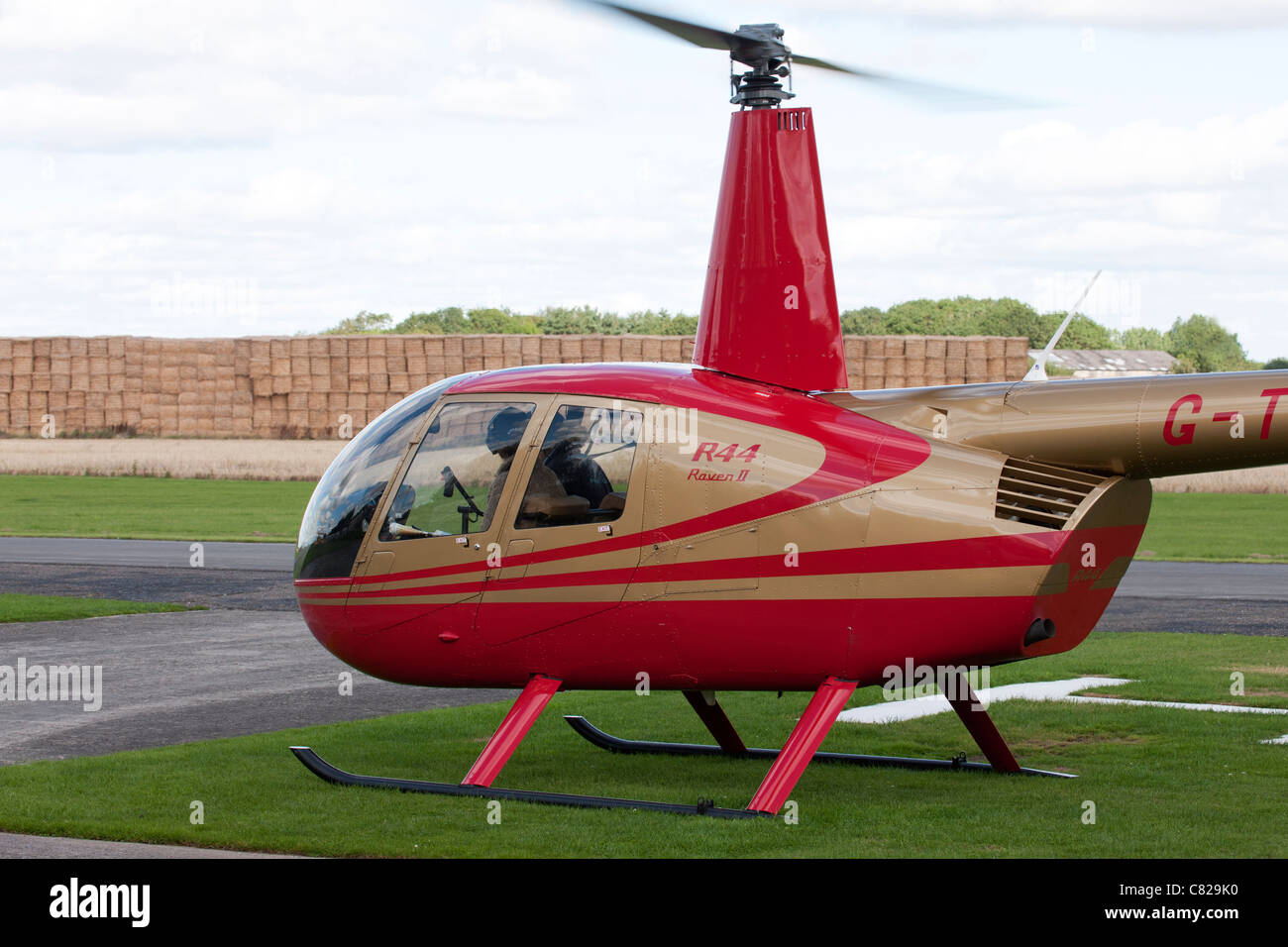 Robinson r44 raven hi-res stock photography and images - Alamy