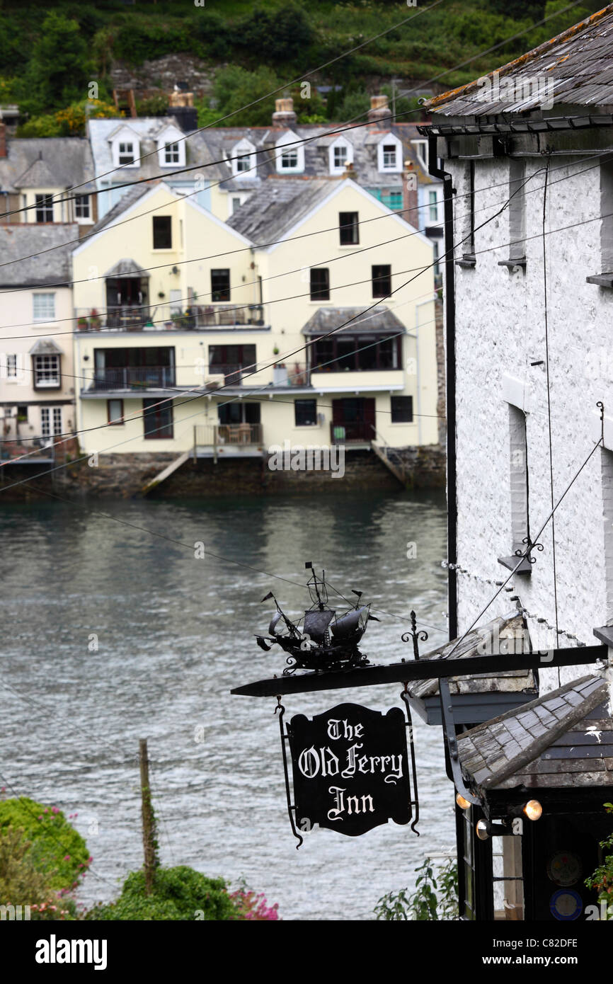 The Old Ferry Inn, River Fowey in background, Bodinnick, near Fowey, Cornwall, England Stock Photo