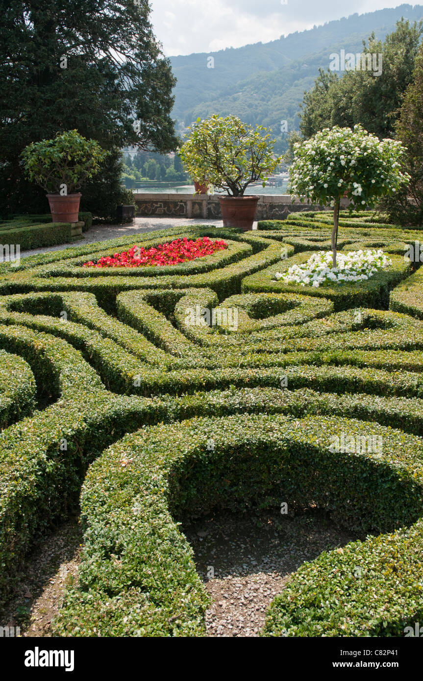 gardens-on-isola-bella-borromean-islands-lake-maggiore-italy-stock