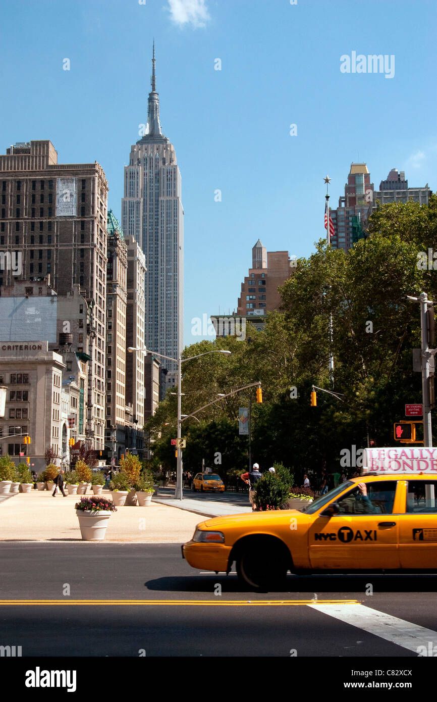 The Empire State Building in Garment Center, Manhattan (New York City