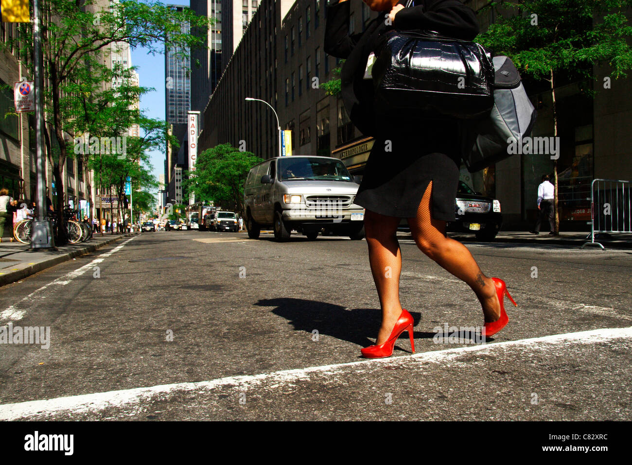 Manhattan midtown street new hi-res stock photography and images - Alamy
