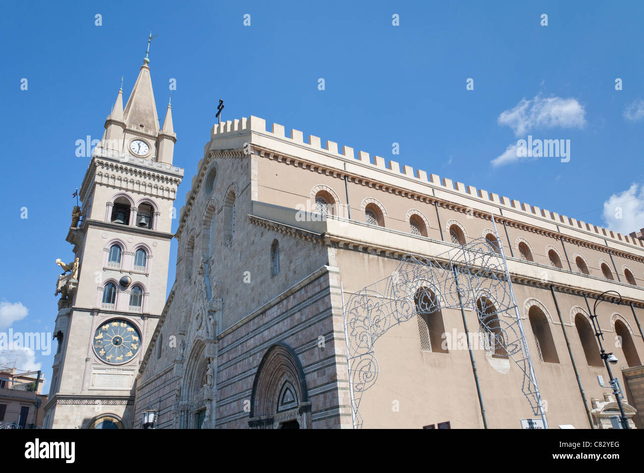 Messina Cathedral, Piazza Del Duomo, Messina, Sicily, Italy Stock Photo