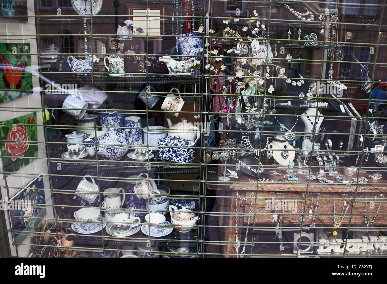 Assorted items of blue and white china and jewellery in a Brock Street