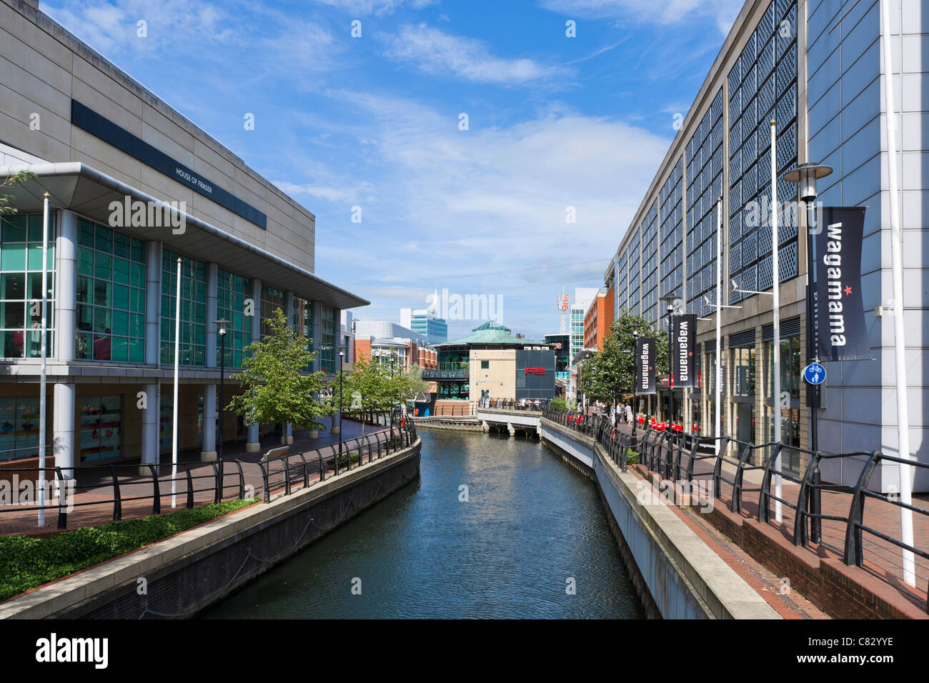 House of Fraser and Wagamama Restaurant on banks of River Kennet in Oracle Shopping Centre, Reading, Berkshire, England, UK Stock Photo