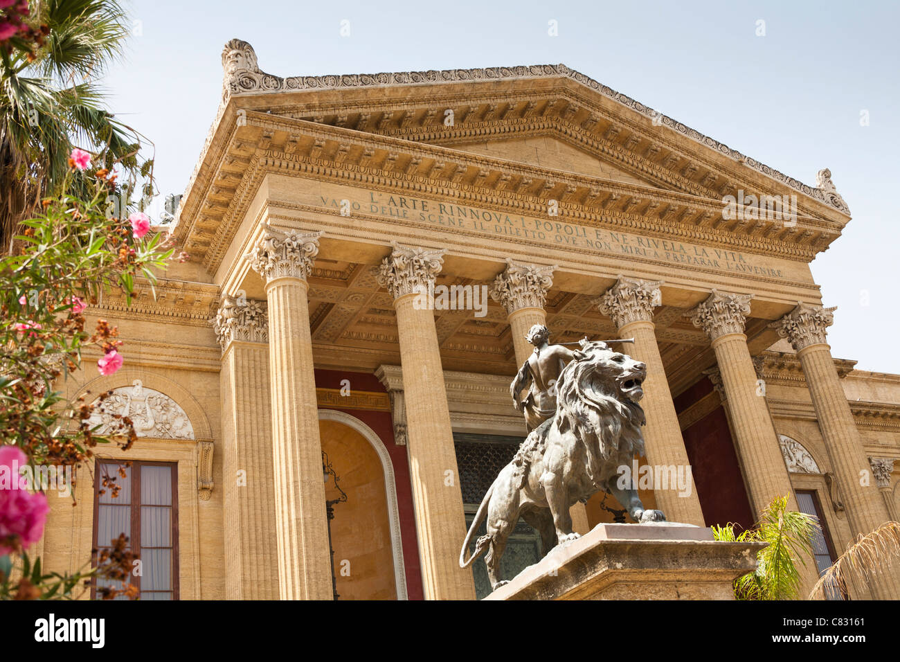 Palermo Opera House, Teatro Massimo, Piazza Giuseppe Verdi, Palermo, Sicily, Italy Stock Photo