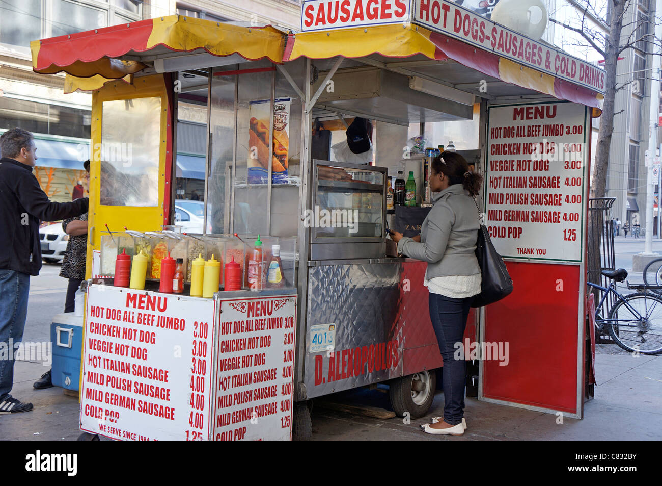 Hot dog vendor baseball game hi-res stock photography and images - Alamy