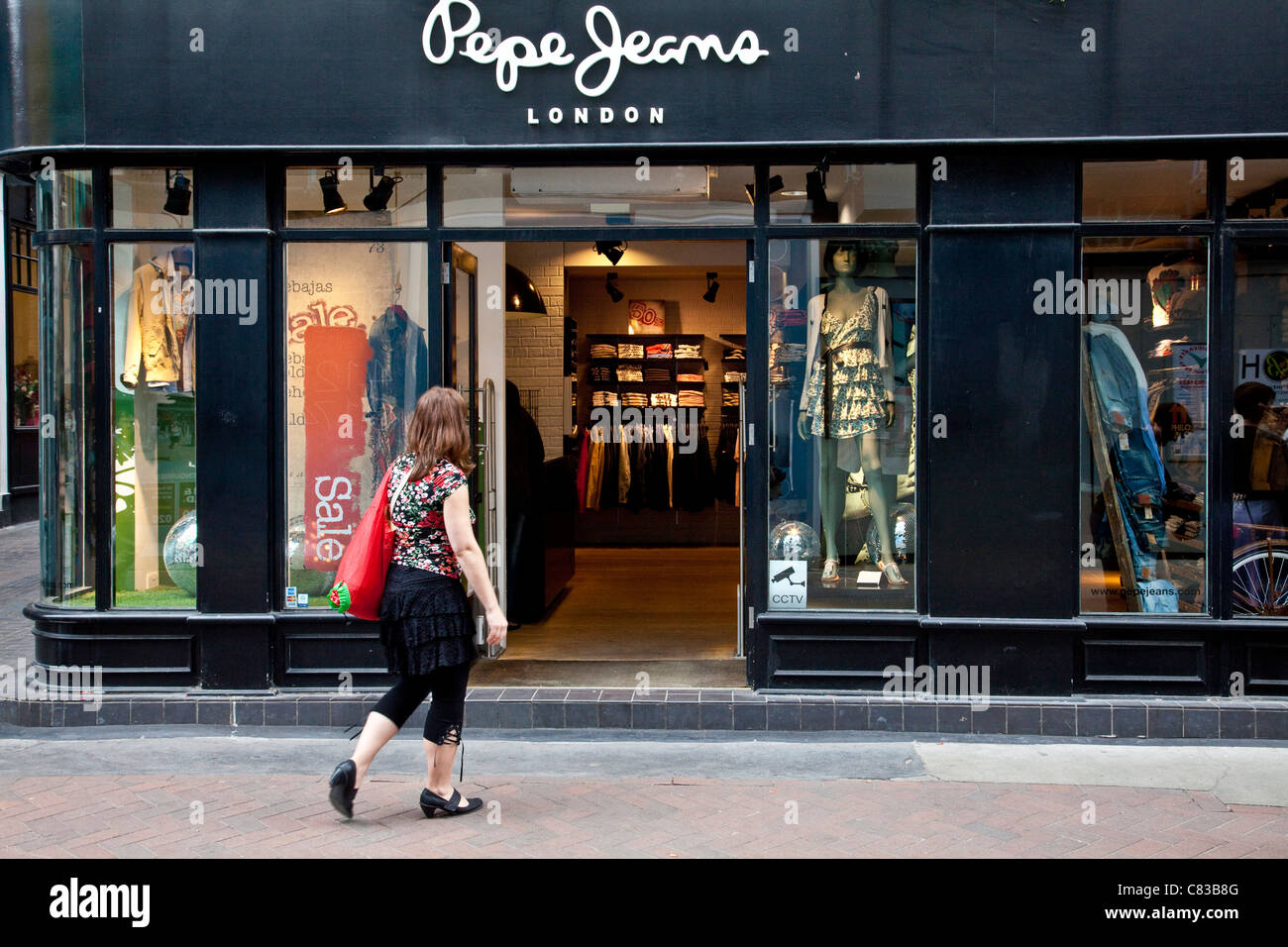 Pepe jeans shop hi-res stock photography and images - Alamy