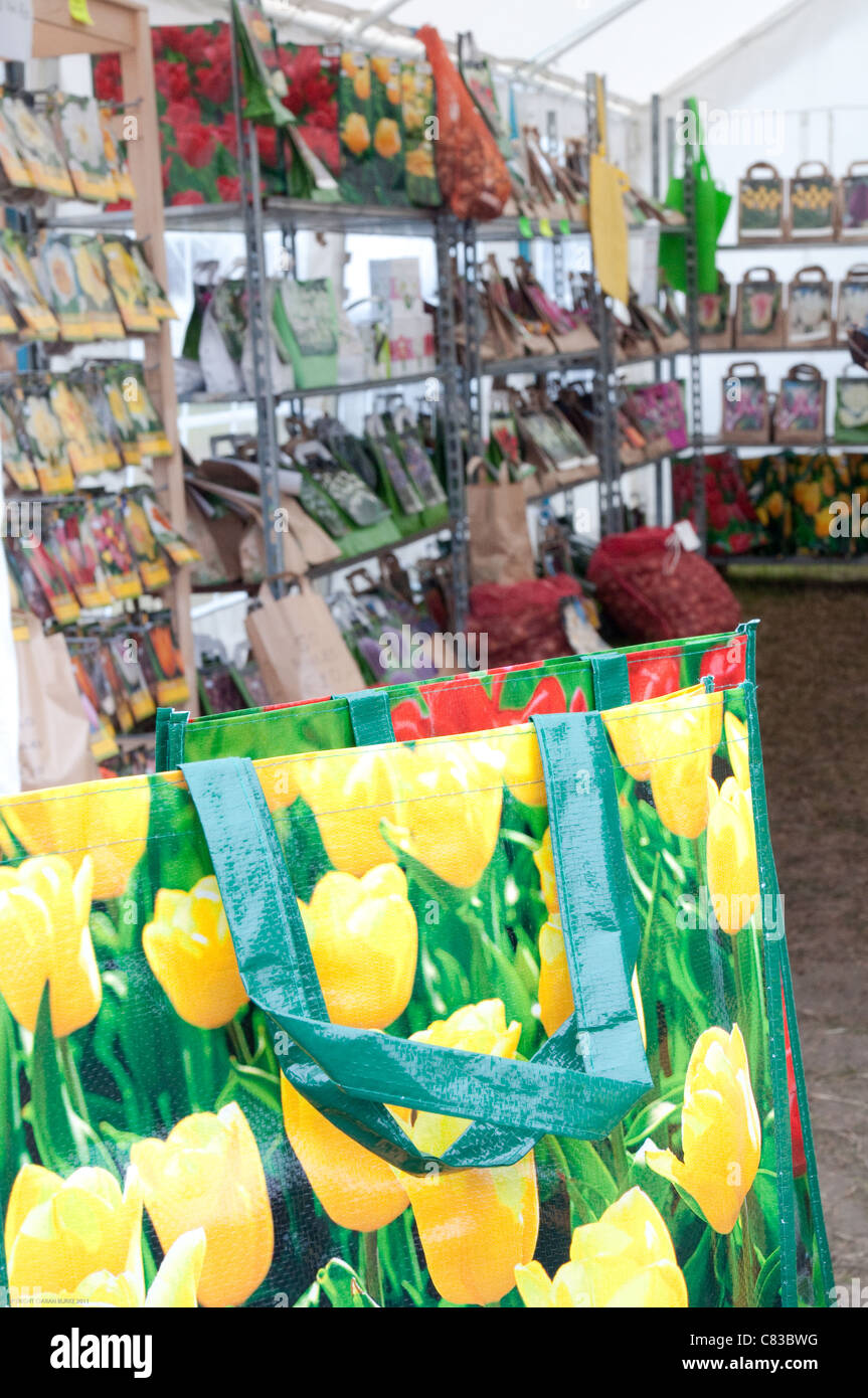 Flower bulbs bag hires stock photography and images Alamy